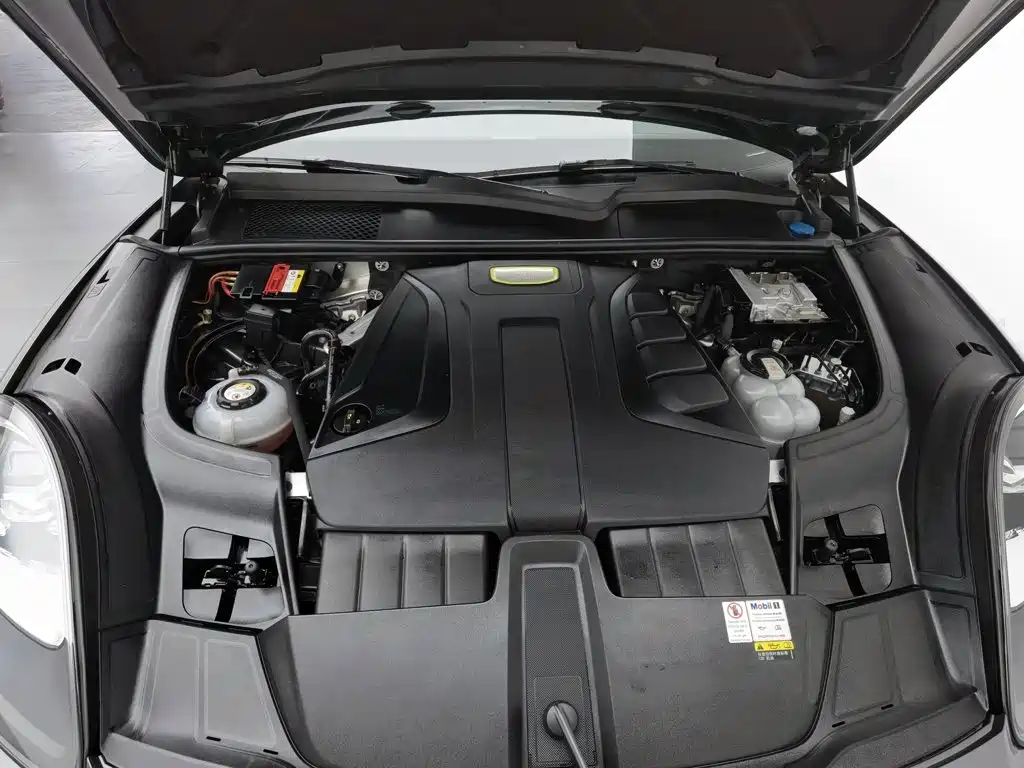 Porsche Cayenne Hybrid — миниатюра 6
