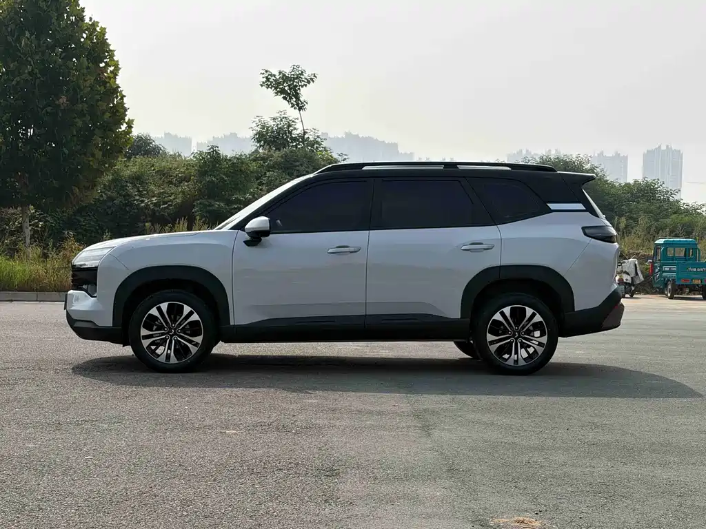 Wuling Xingguang 560 — миниатюра 4