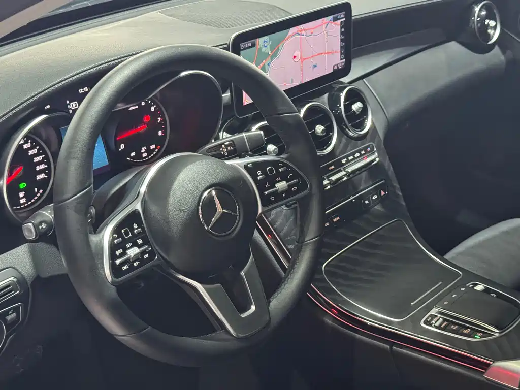 Mercedes-Benz C-Class — миниатюра 12