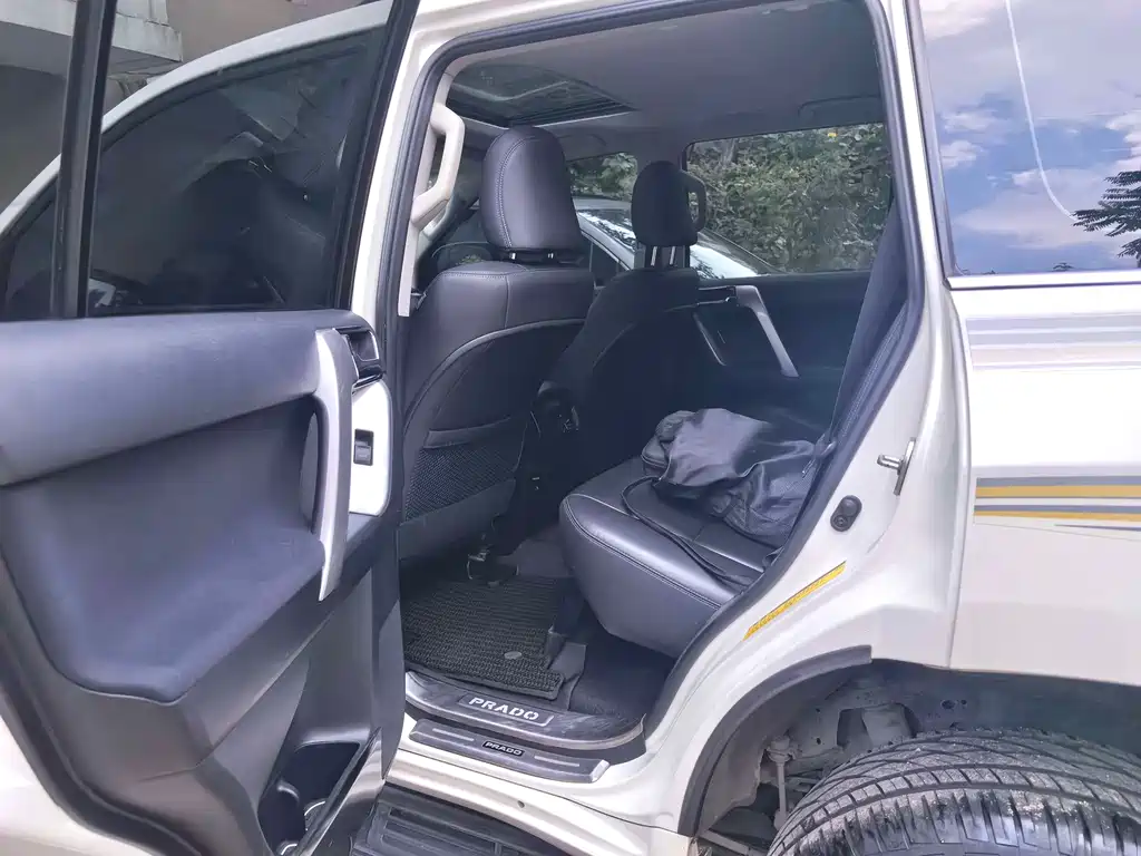 Toyota Prado (Import) — миниатюра 6