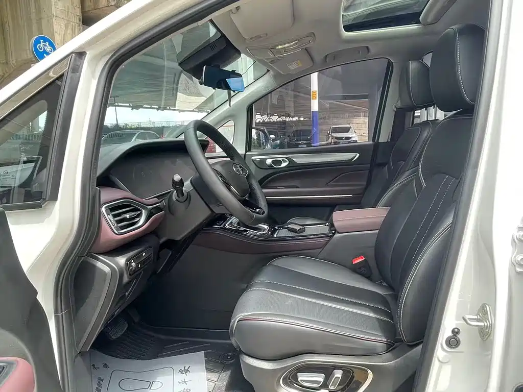 GAC Motor Trumpchi M6 — миниатюра 5