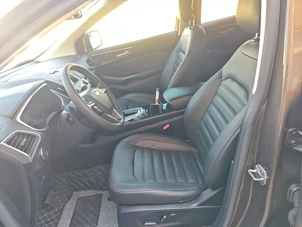 Ford Edge — миниатюра 15
