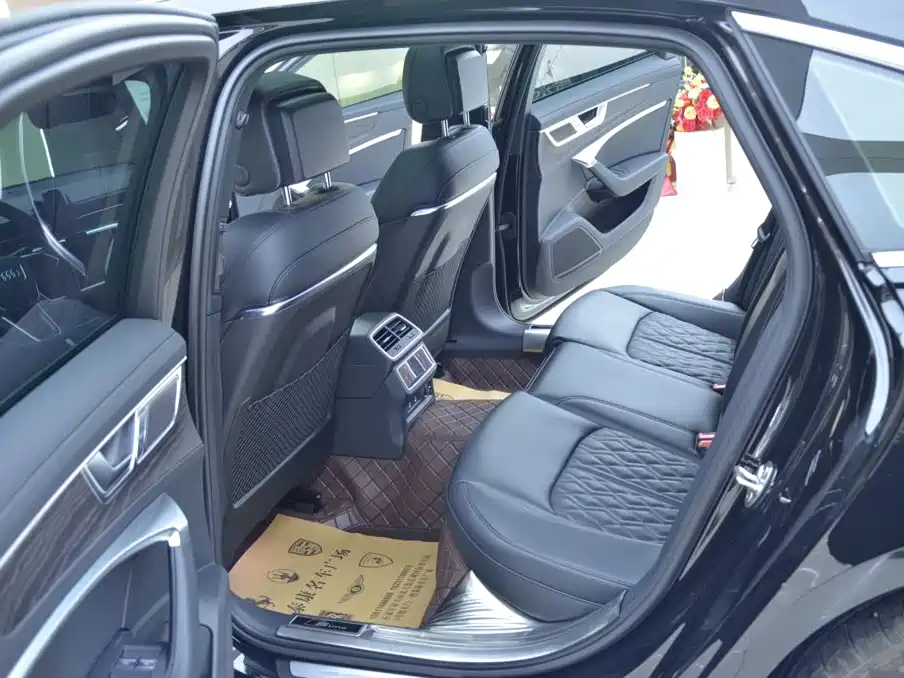Audi A6L 2025 45 TFSI quattro