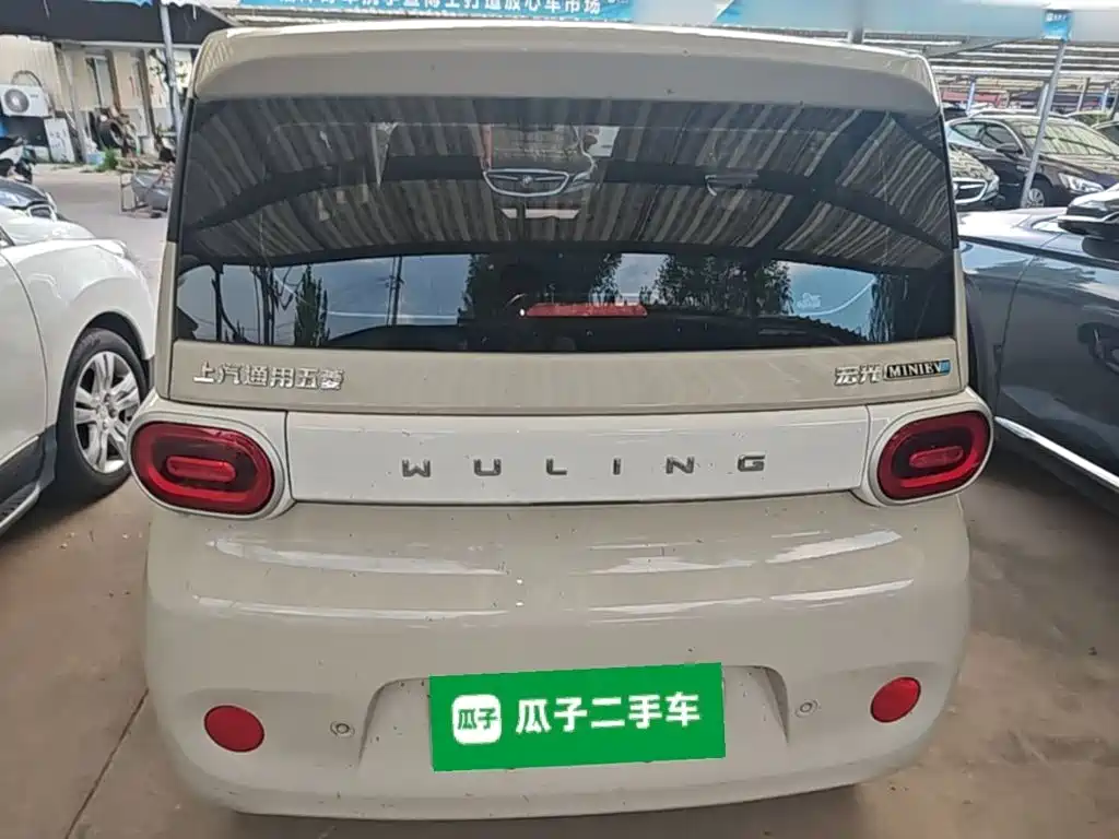 Wuling MINIEV — миниатюра 6