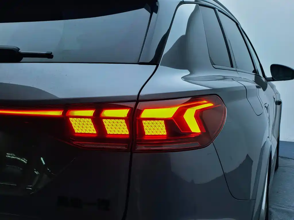Audi Q6L e-tron — миниатюра 20