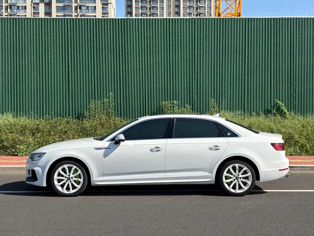 Audi A4L — миниатюра 3