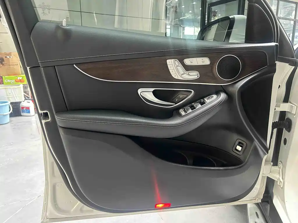 Mercedes-Benz GLC 2022 GLC 260 L 4MATIC