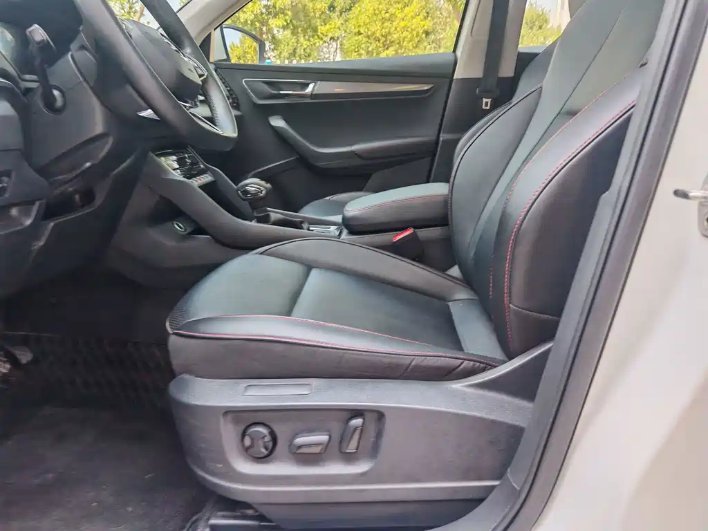 Skoda Karoq — миниатюра 11