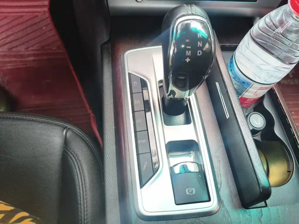 Maserati Quattroporte — миниатюра 15