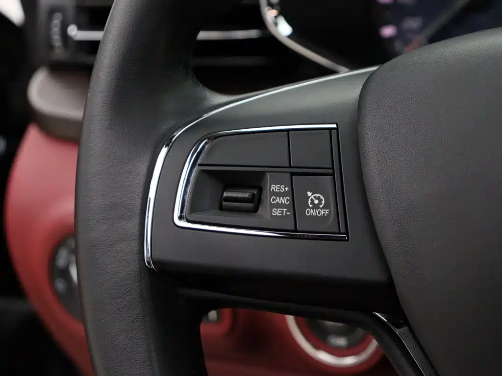 Maserati Quattroporte — миниатюра 16