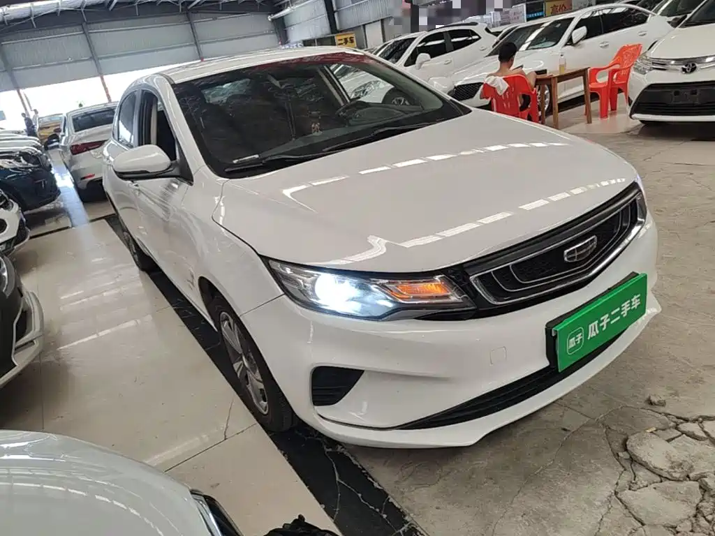 Geely Emgrand GL — миниатюра 4