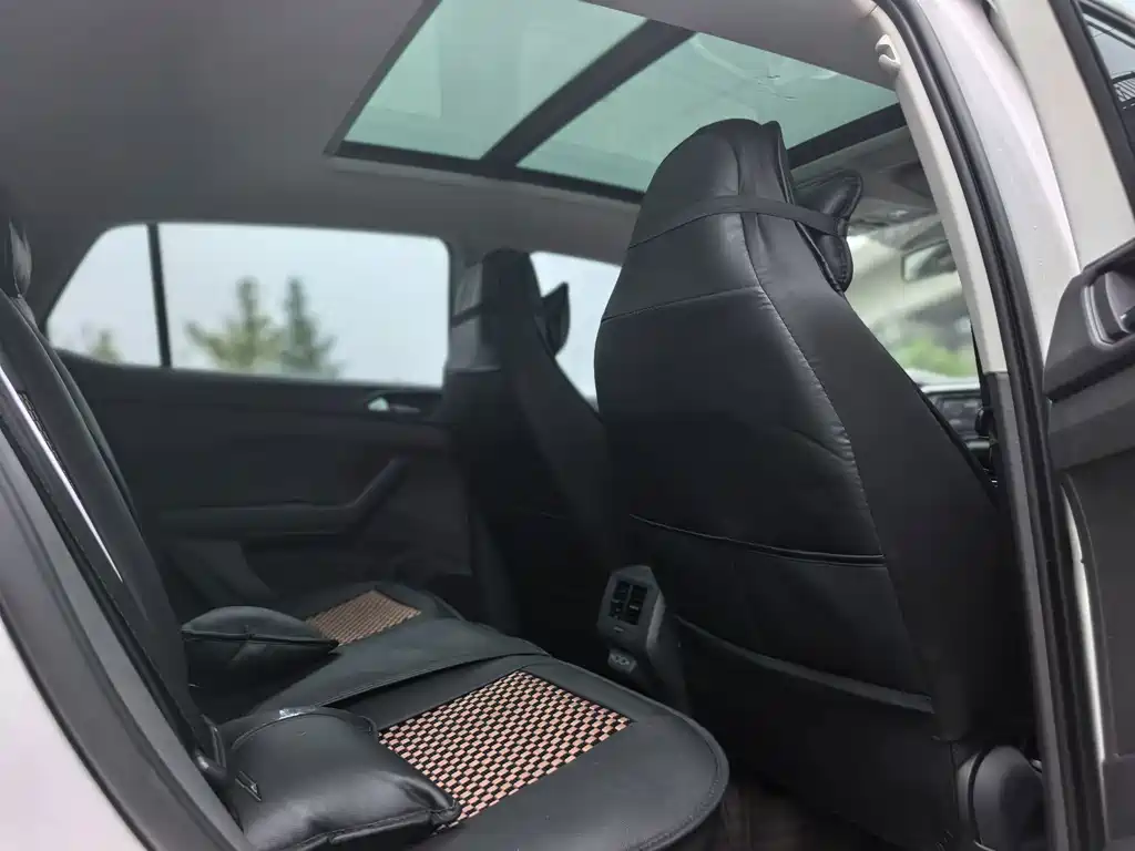 Volkswagen T-Cross — миниатюра 13