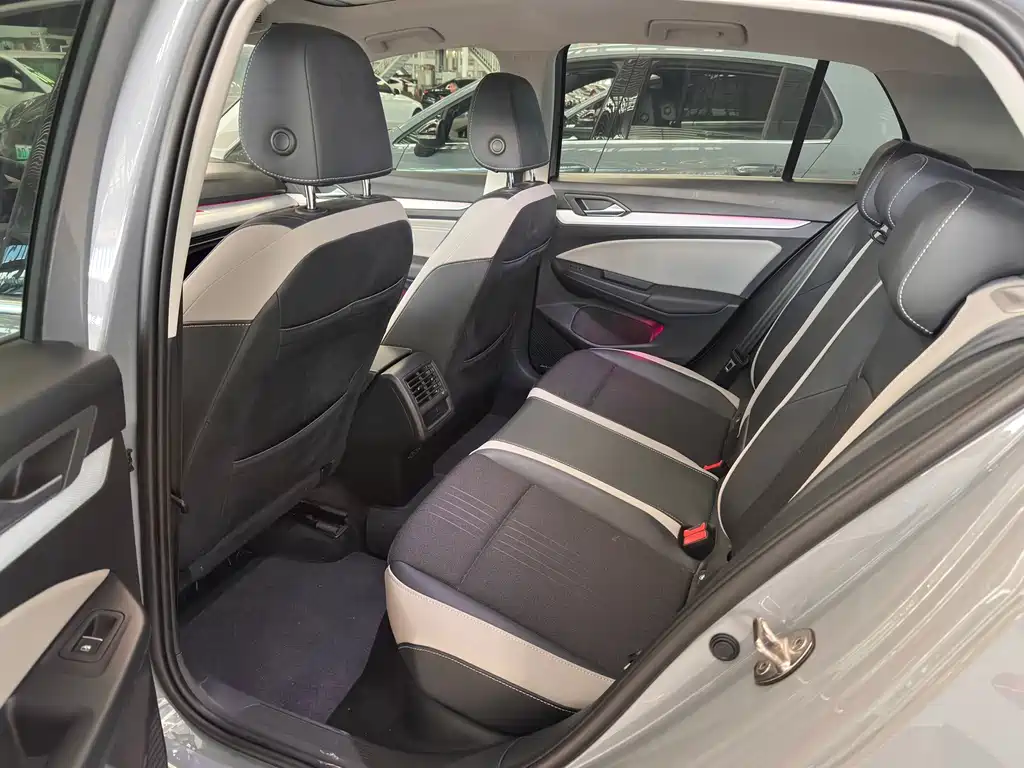 Volkswagen Golf — миниатюра 8