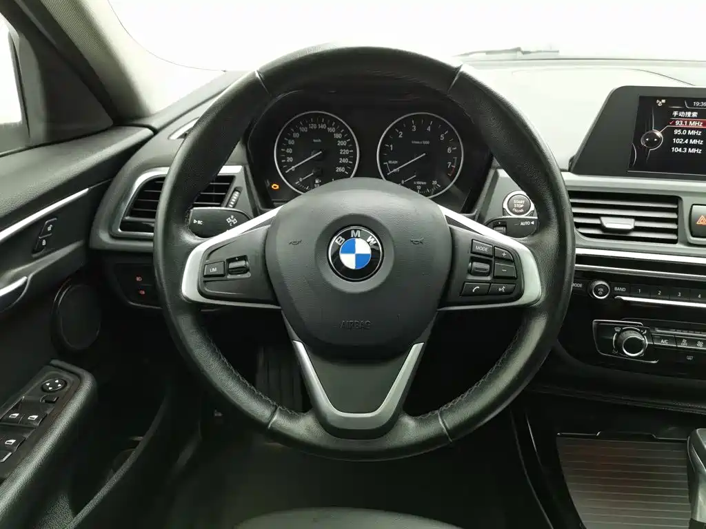 BMW 1 Series — миниатюра 11