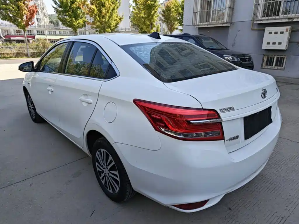 Toyota Vios — миниатюра 5
