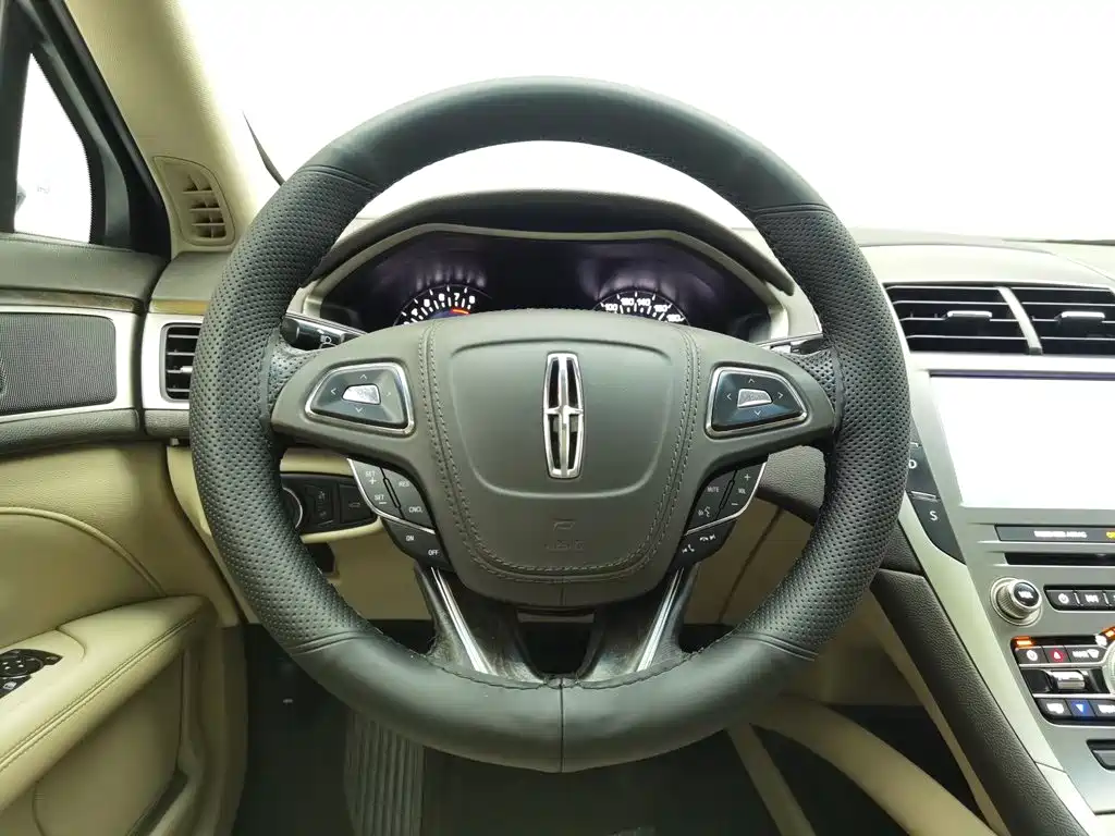 Lincoln MKZ — миниатюра 11