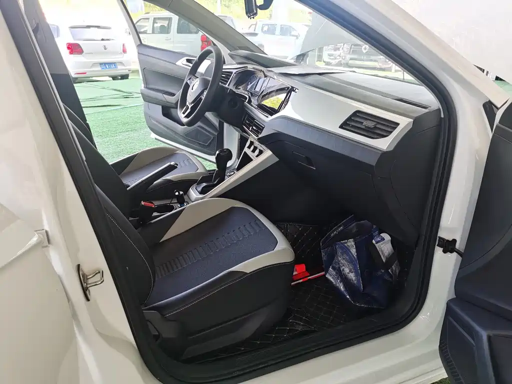 Volkswagen Polo — миниатюра 10