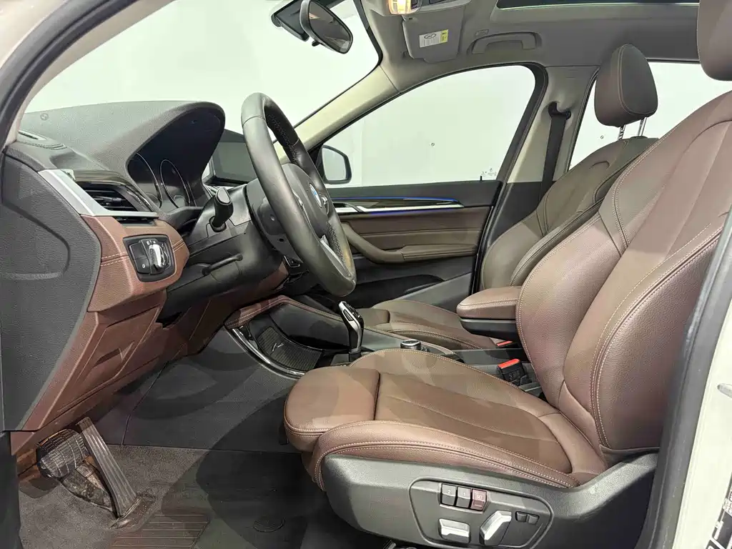 BMW X1 2022 xDrive25Li Premium