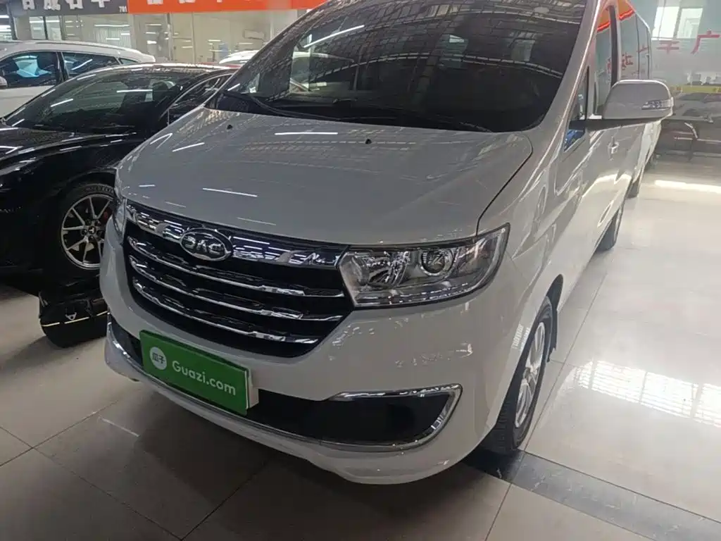 JAC RefineM3 M3 2023 PLUS 1.5T 7/8 мест Smart Connect