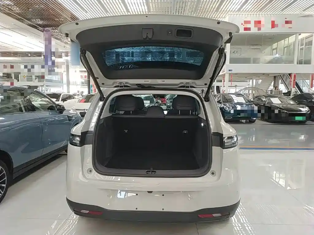Leapmotor Leapmotor B10 — миниатюра 19