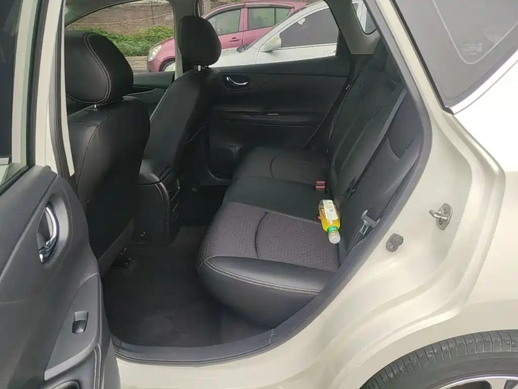 Nissan Tiida — миниатюра 17