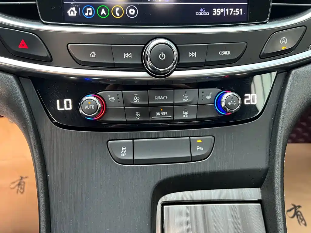 Buick LaCrosse — миниатюра 13