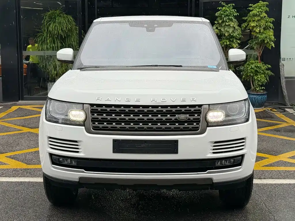 Land Rover Range Rover — миниатюра 2
