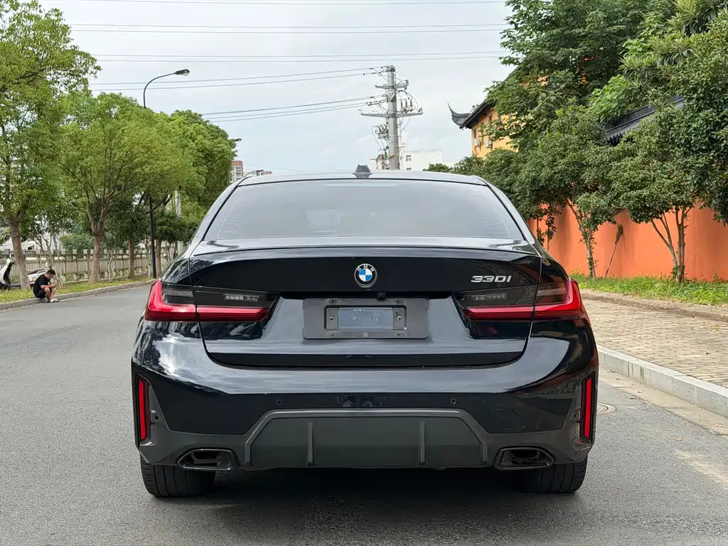 BMW 3 Series — миниатюра 8