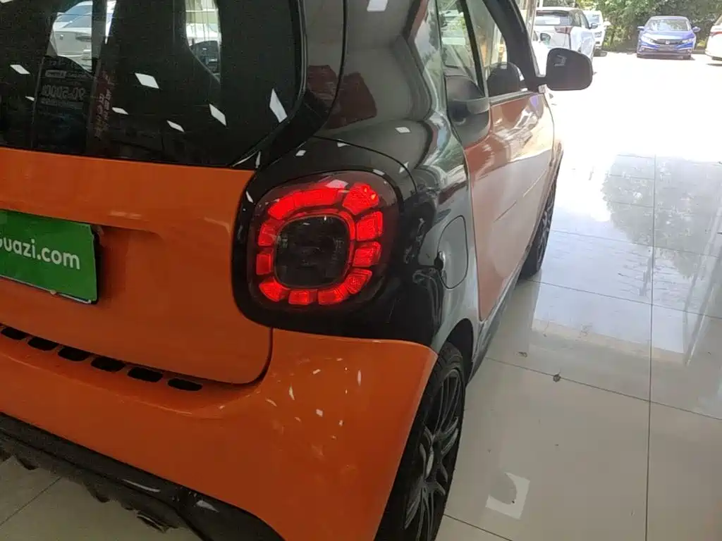 smart Smart Fortwo — миниатюра 8