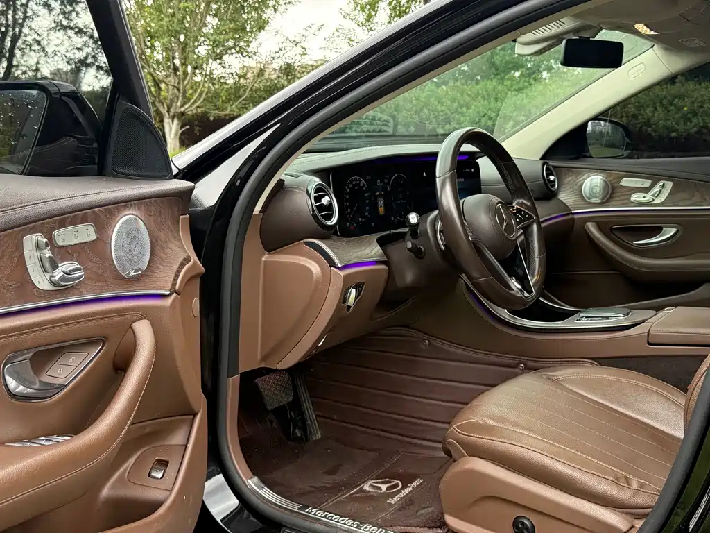 Mercedes-Benz E-Class — миниатюра 4