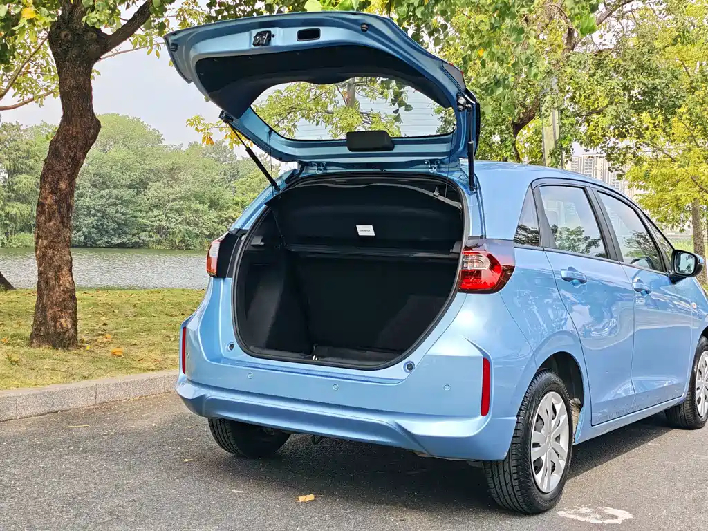 Honda Fit — миниатюра 10