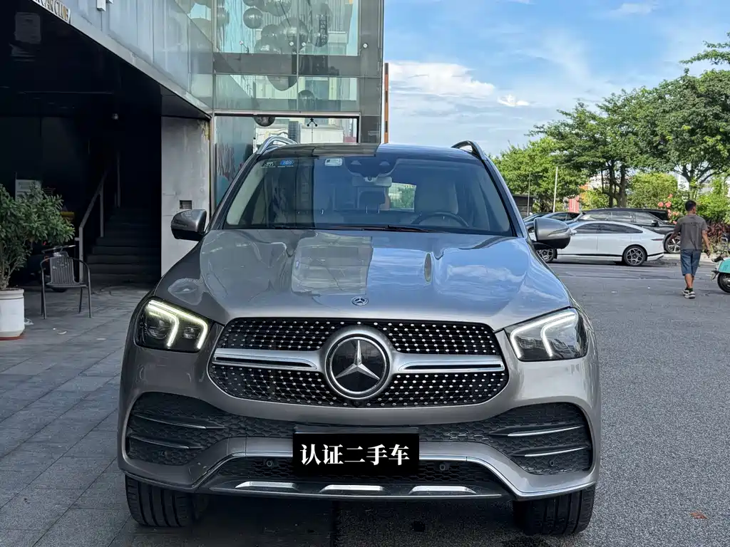 Mercedes-Benz GLE (Import) — миниатюра 2