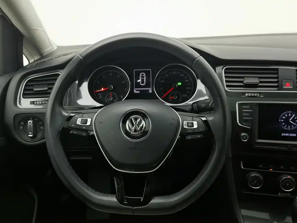 Volkswagen Golf — миниатюра 11