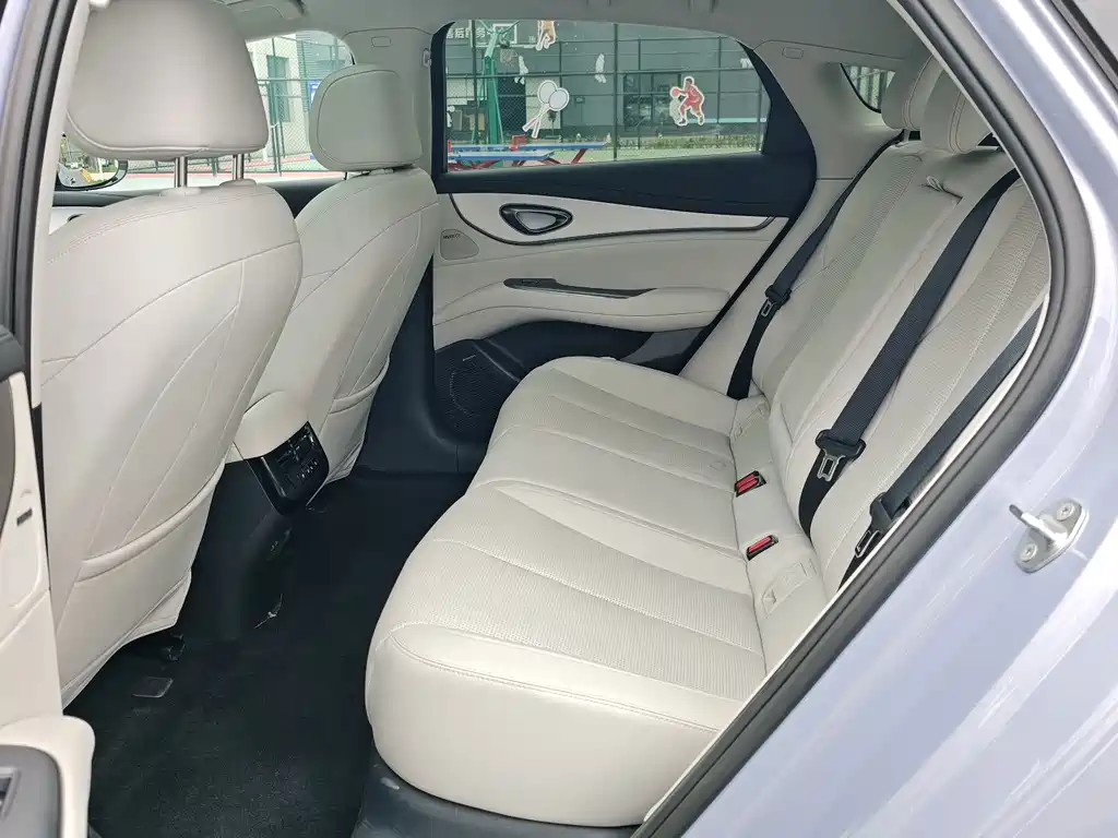 BYD 海豹07 EV — миниатюра 5