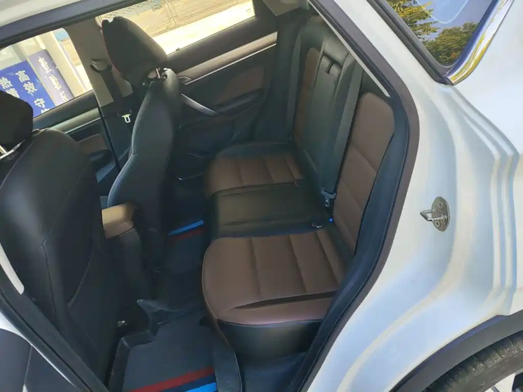 Geely Binyue — миниатюра 17