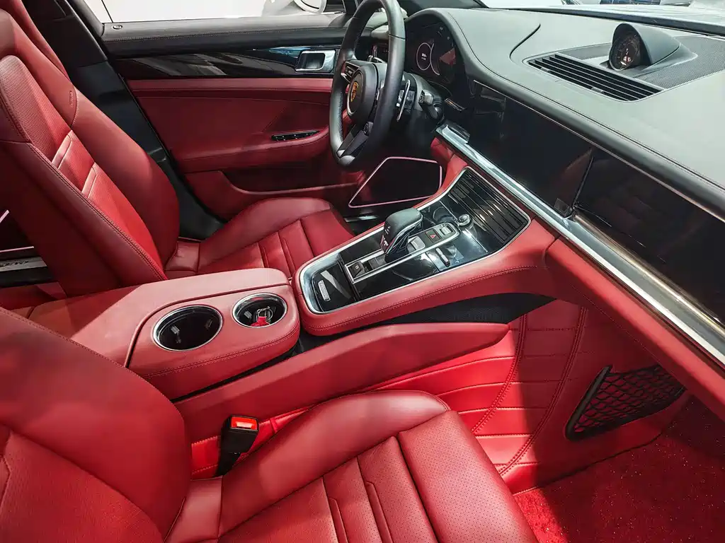 Porsche Panamera — миниатюра 7