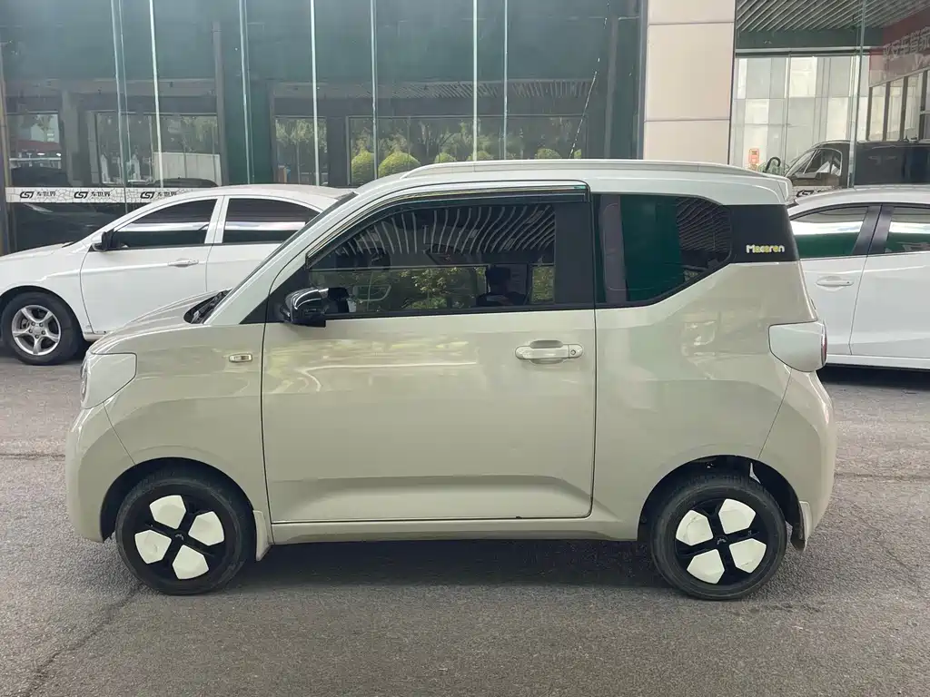 Wuling MINIEV — миниатюра 8