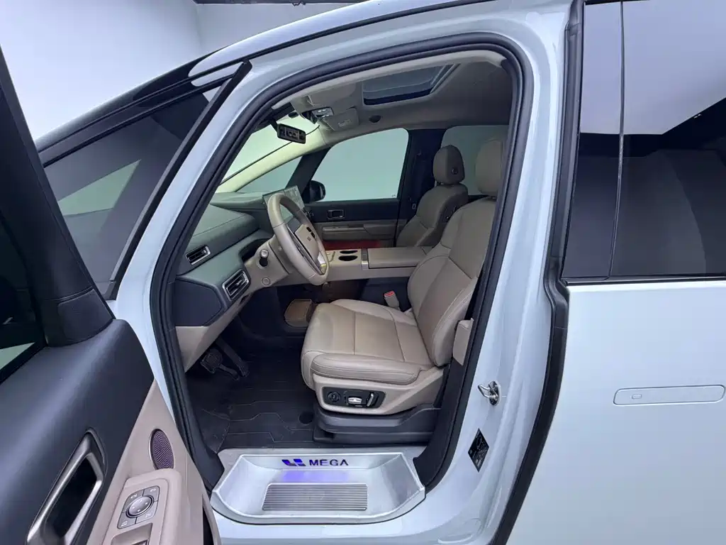Li Auto Li MEGA — миниатюра 8