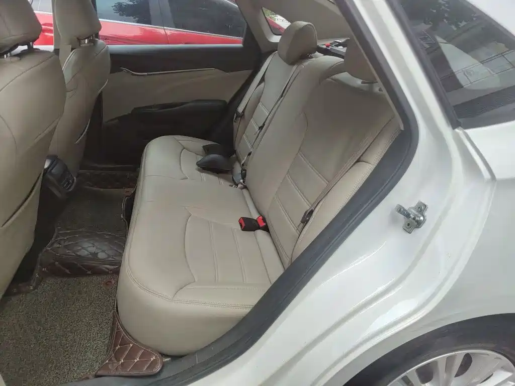 Buick Excelle — миниатюра 13