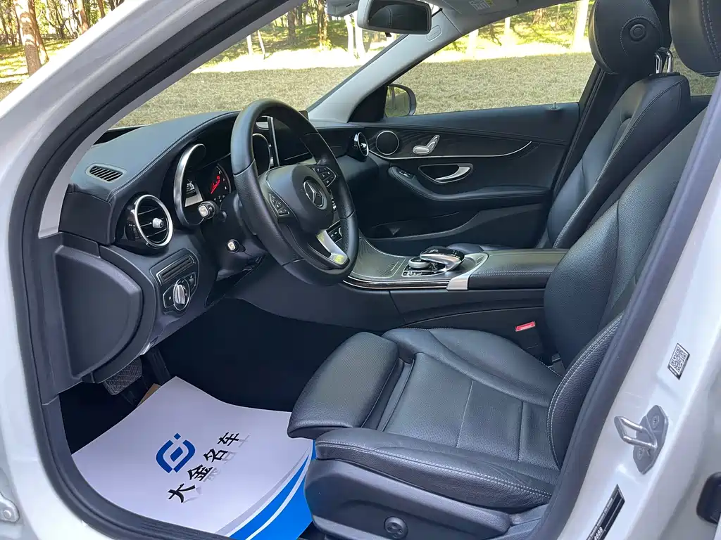 Mercedes-Benz C-Class — миниатюра 5