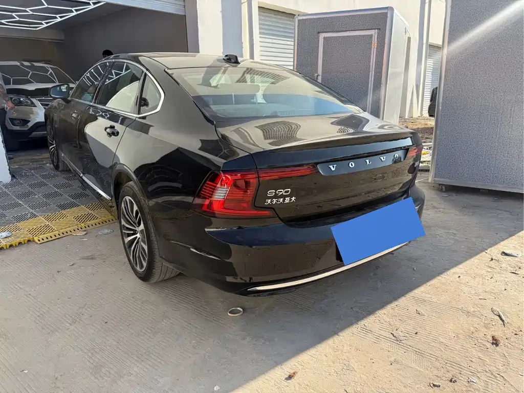 Volvo S90 — миниатюра 4