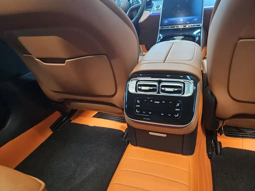 Mercedes-Benz S-Class — миниатюра 8