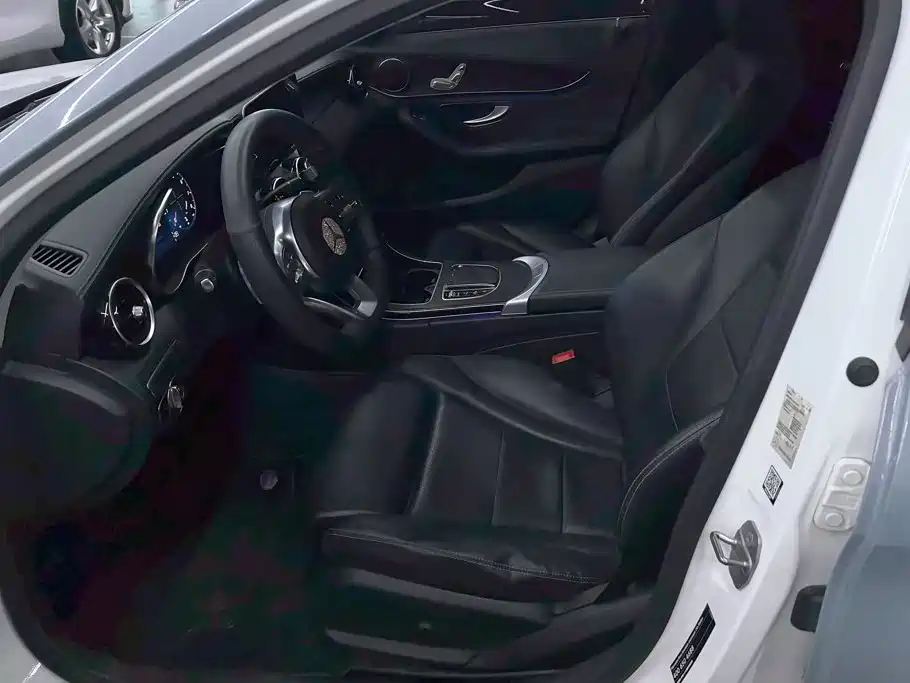 Mercedes-Benz C-Class — миниатюра 9