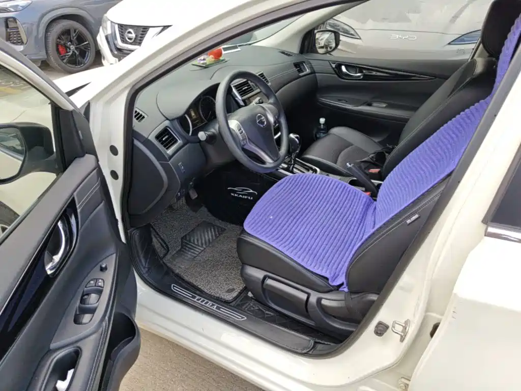 Nissan Tiida — миниатюра 16