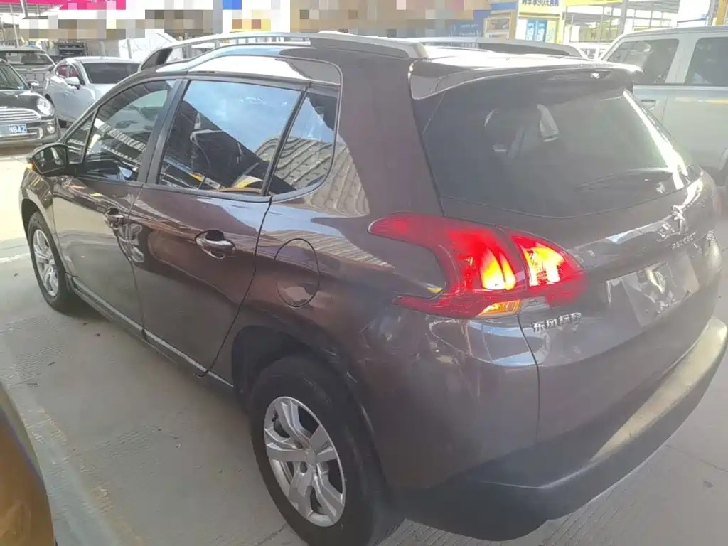 Peugeot 2008 — миниатюра 5