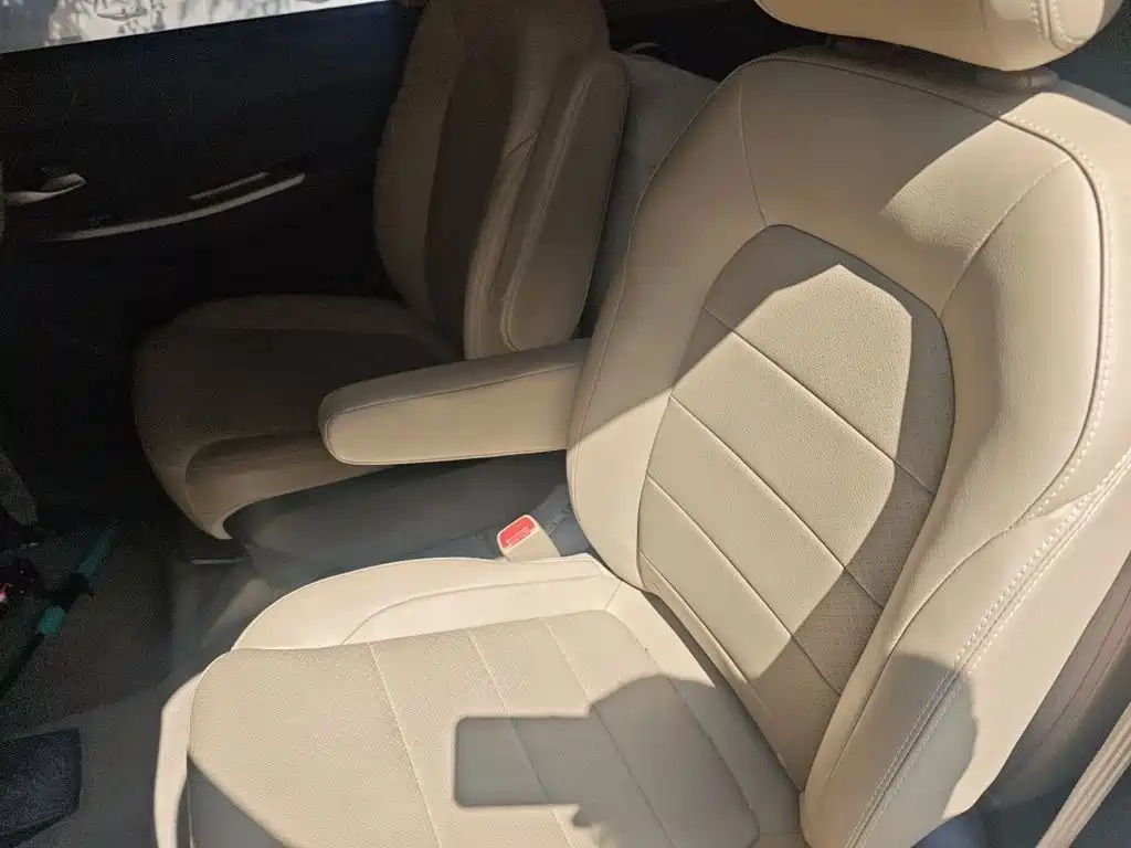 Wuling Hongguang — миниатюра 14