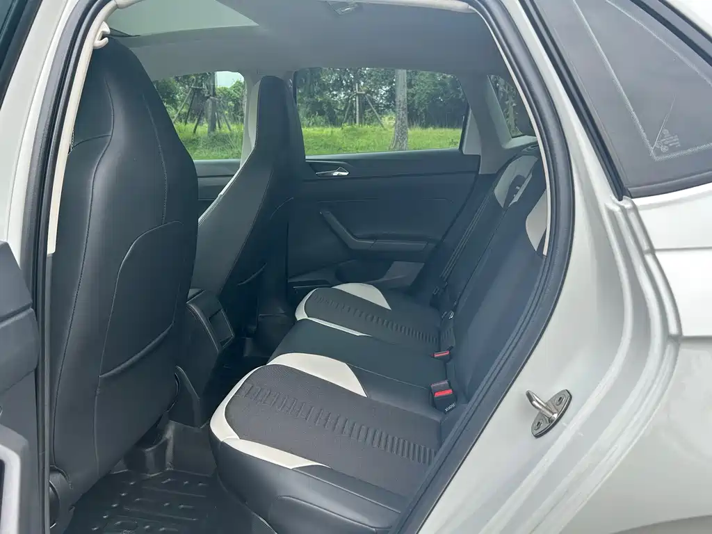 Volkswagen Polo — миниатюра 12