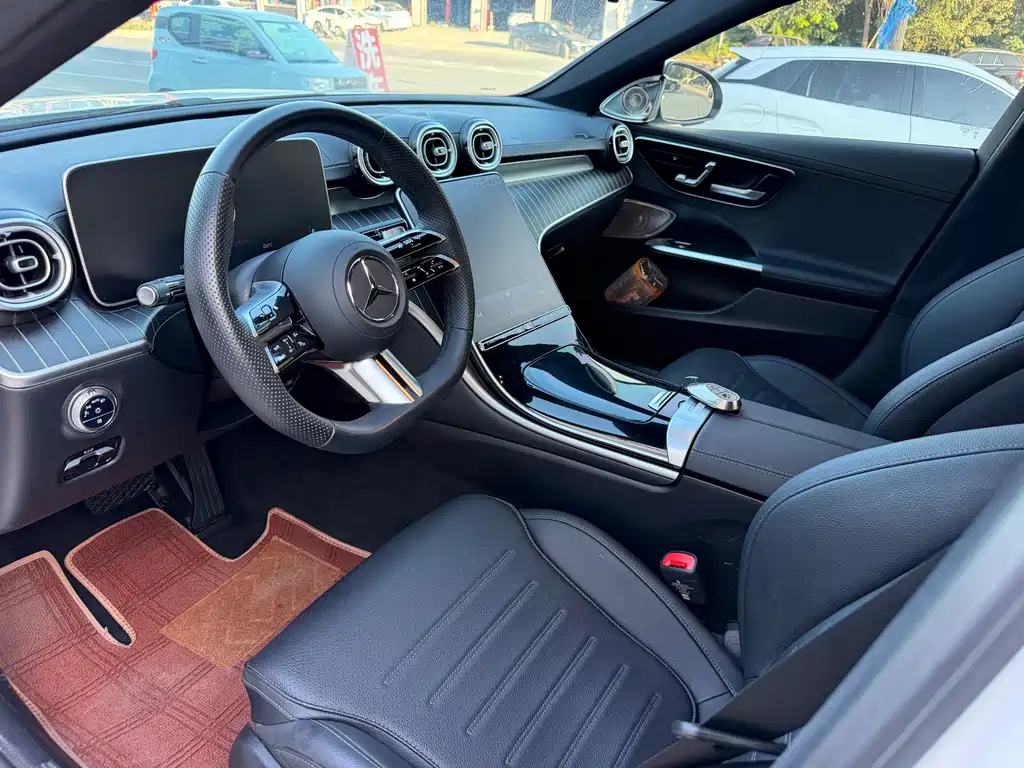 Mercedes-Benz C-Class — миниатюра 4
