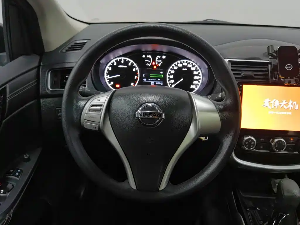 Nissan Tiida — миниатюра 11