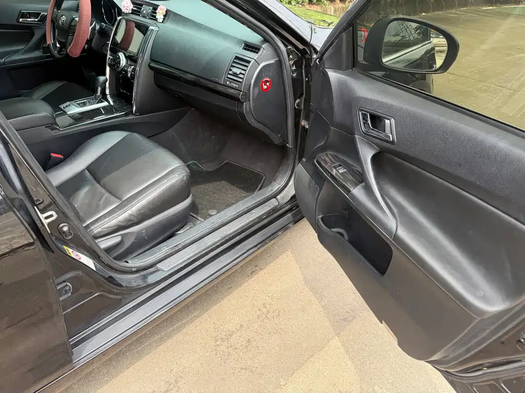 Toyota Reiz — миниатюра 11
